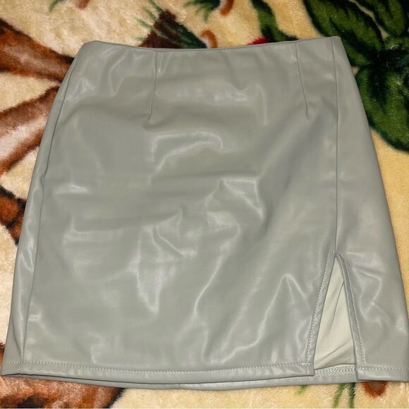 FashionNova Sage Skirt - Picture 2 of 8